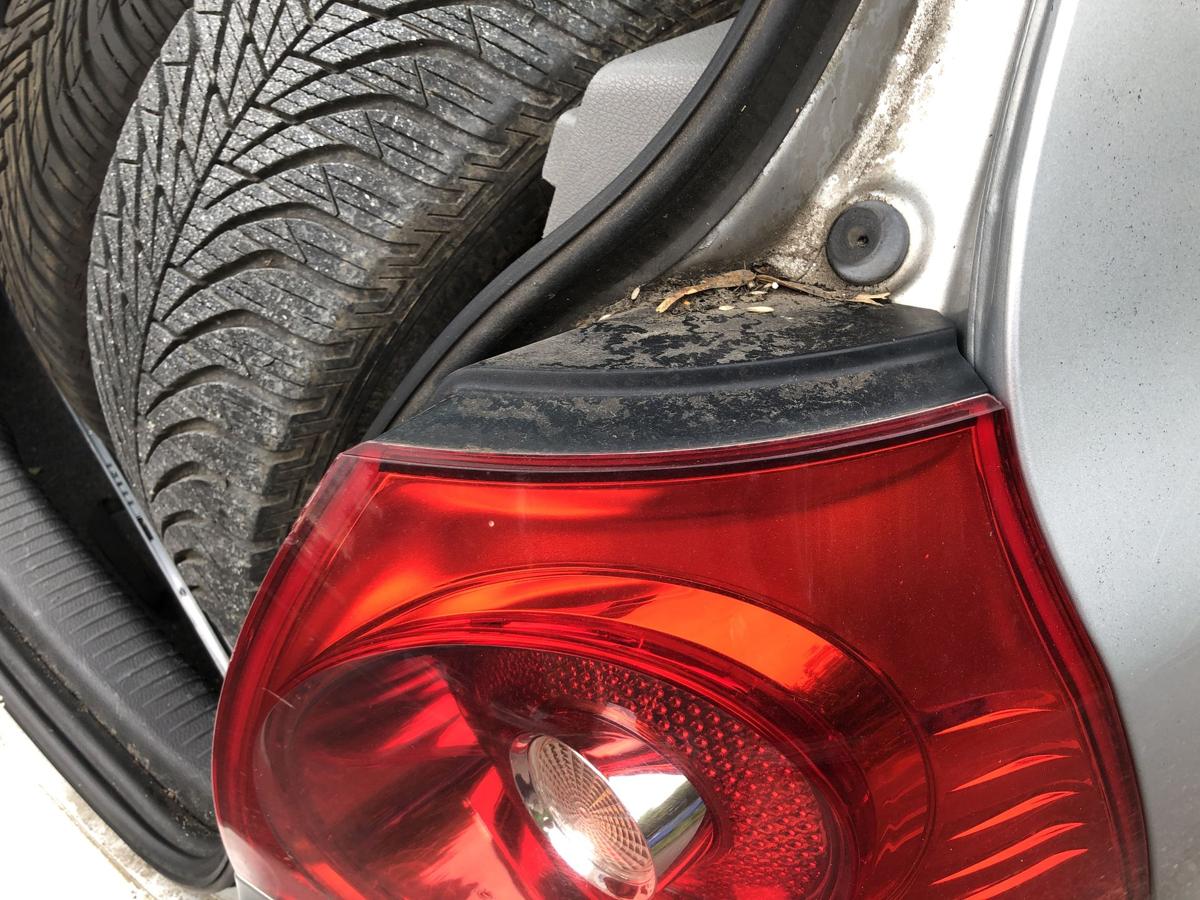 VW Golf 5 1K R&uuml;ckleuchte rechts au&szlig;en Ecke R&uuml;cklicht Heckleuchte 3 und 5 t&uuml;rer