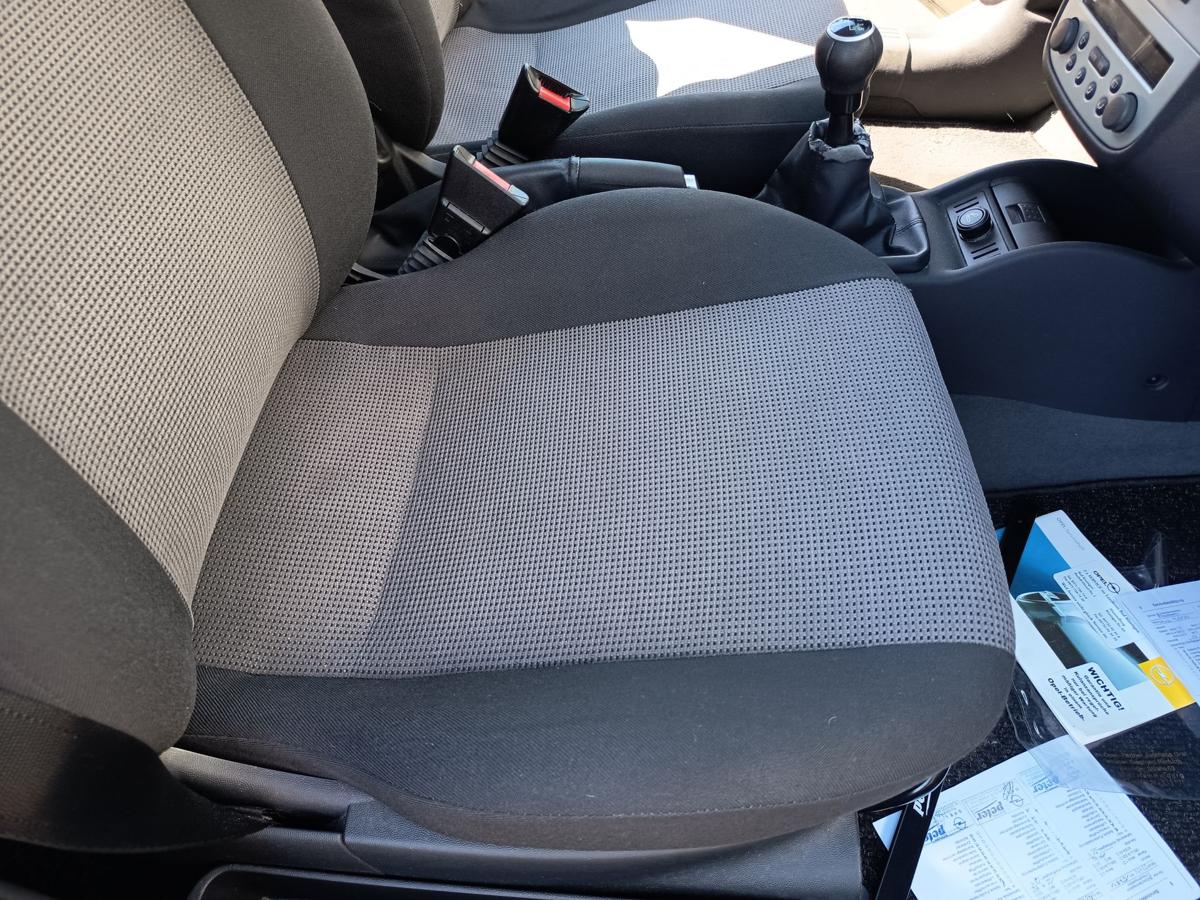 Opel Corsa C original Beifahrersitz vorn rechts Stoff anthrazit 5t&uuml;rig Bj 2005