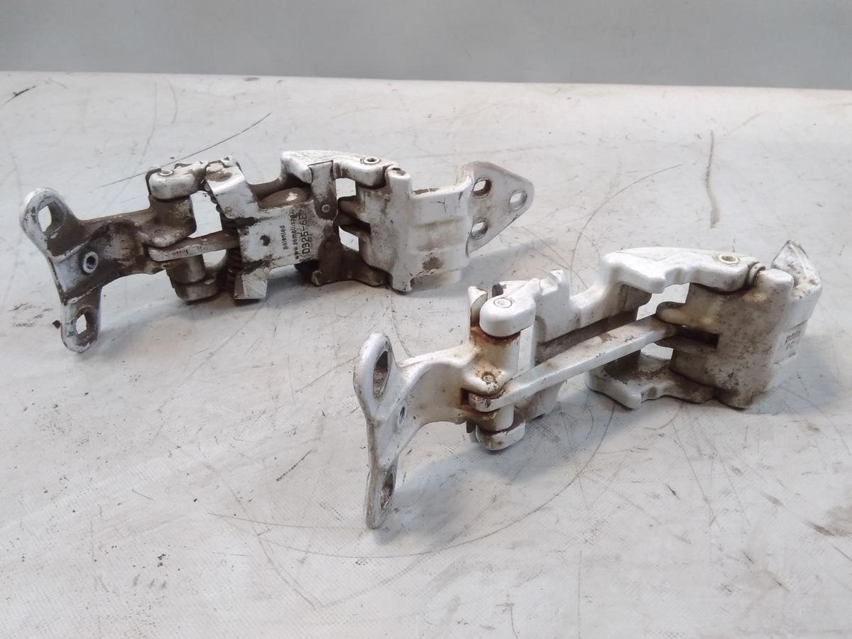 Peugeot Boxer 3 Typ 250 original Satz 270-Grad Heckt&uuml;rscharniere rechts Bj.2017