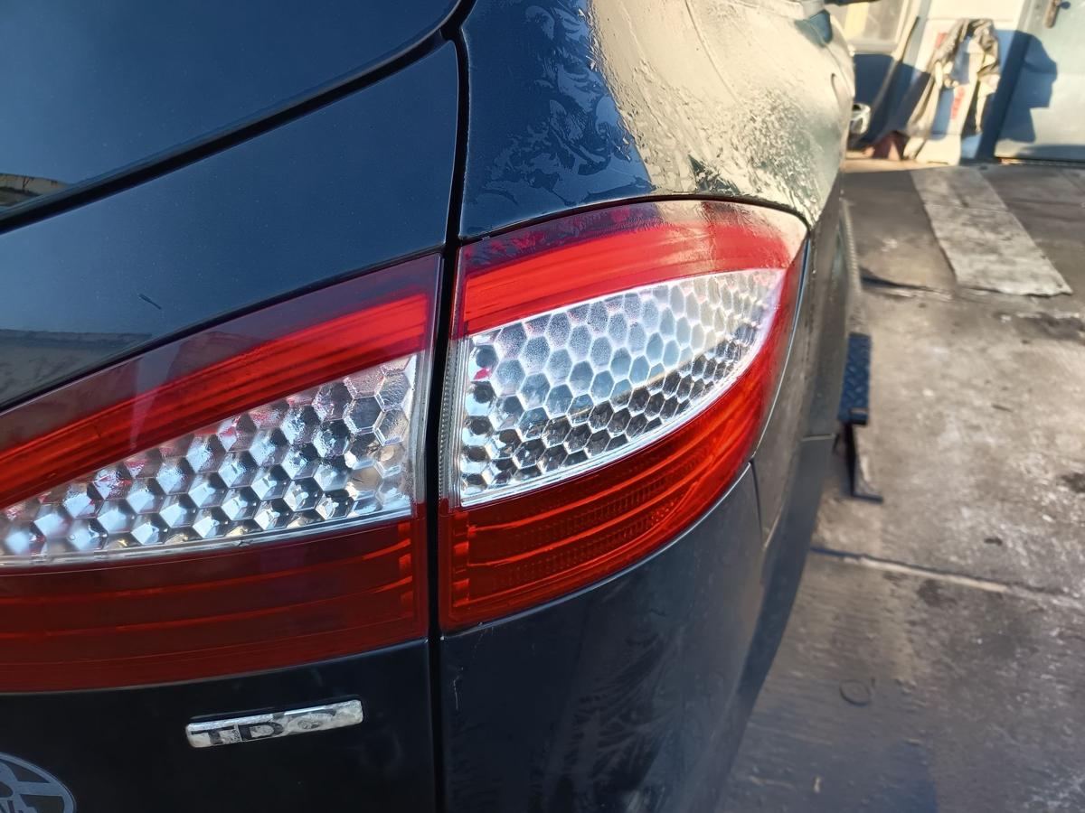 Ford Mondeo IV Turnier original R&uuml;ckleuchte rechts Heck/Schluss/Licht Bj 2009