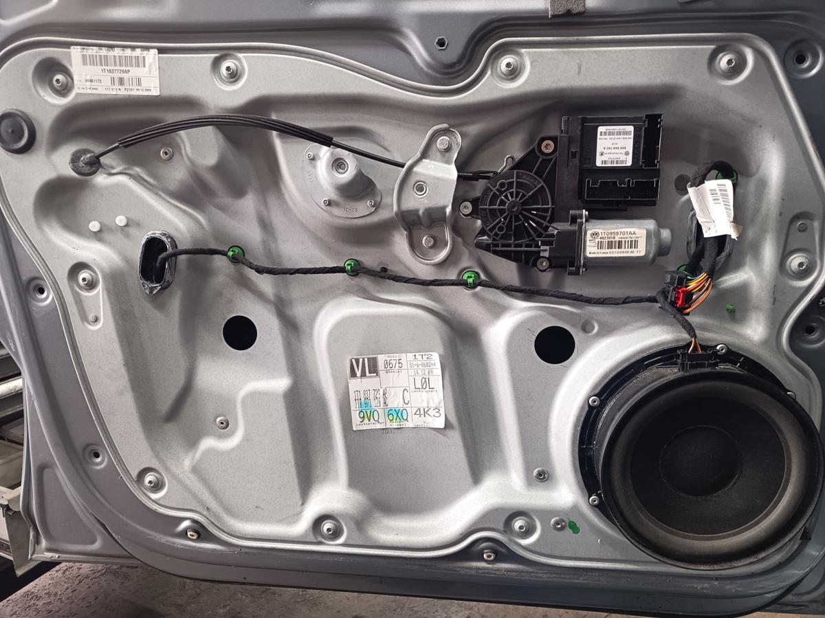 VW Touran 1T3 GP original Fensterheber mit Motor vorn links Fahrer Bj 2010