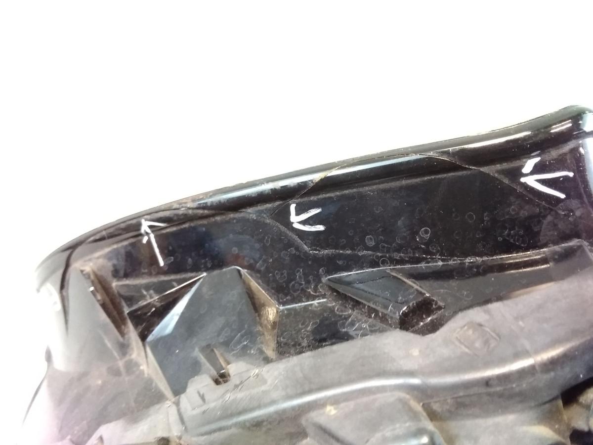 VW Golf Sportsvan original Xenon Scheinwerfer links besch&auml;digt Bj.2017