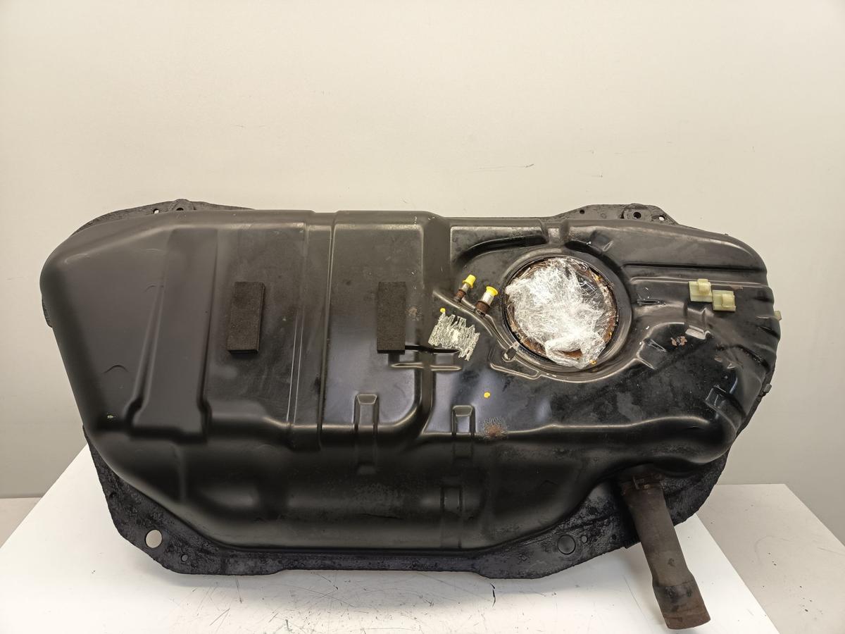 VW Fox orig Kraftstofftank Kraftstoffbehälter 1,2l 40KW Benzin BJ 2008