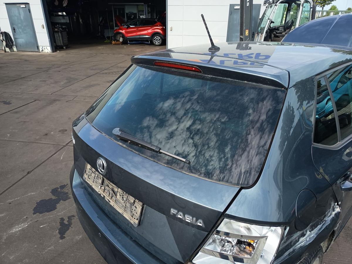 Skoda Fabia III NJ Limo original Heckklappe mit Scheibe F7Y Quarzgrau Bj 2015