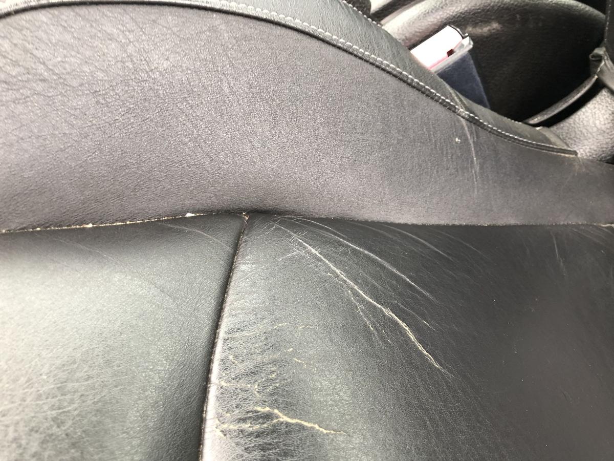 Peugeot 206CC Typ 2D Sitz vorn links Fahrersitz Leder schwarz Ledersitz