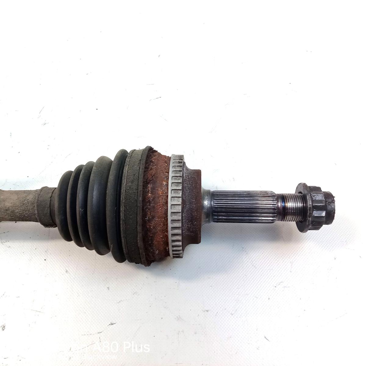 Toyota Yaris Verso orig Gelenkwelle Antriebswelle vorn rechts 1.5 77kw BJ2004