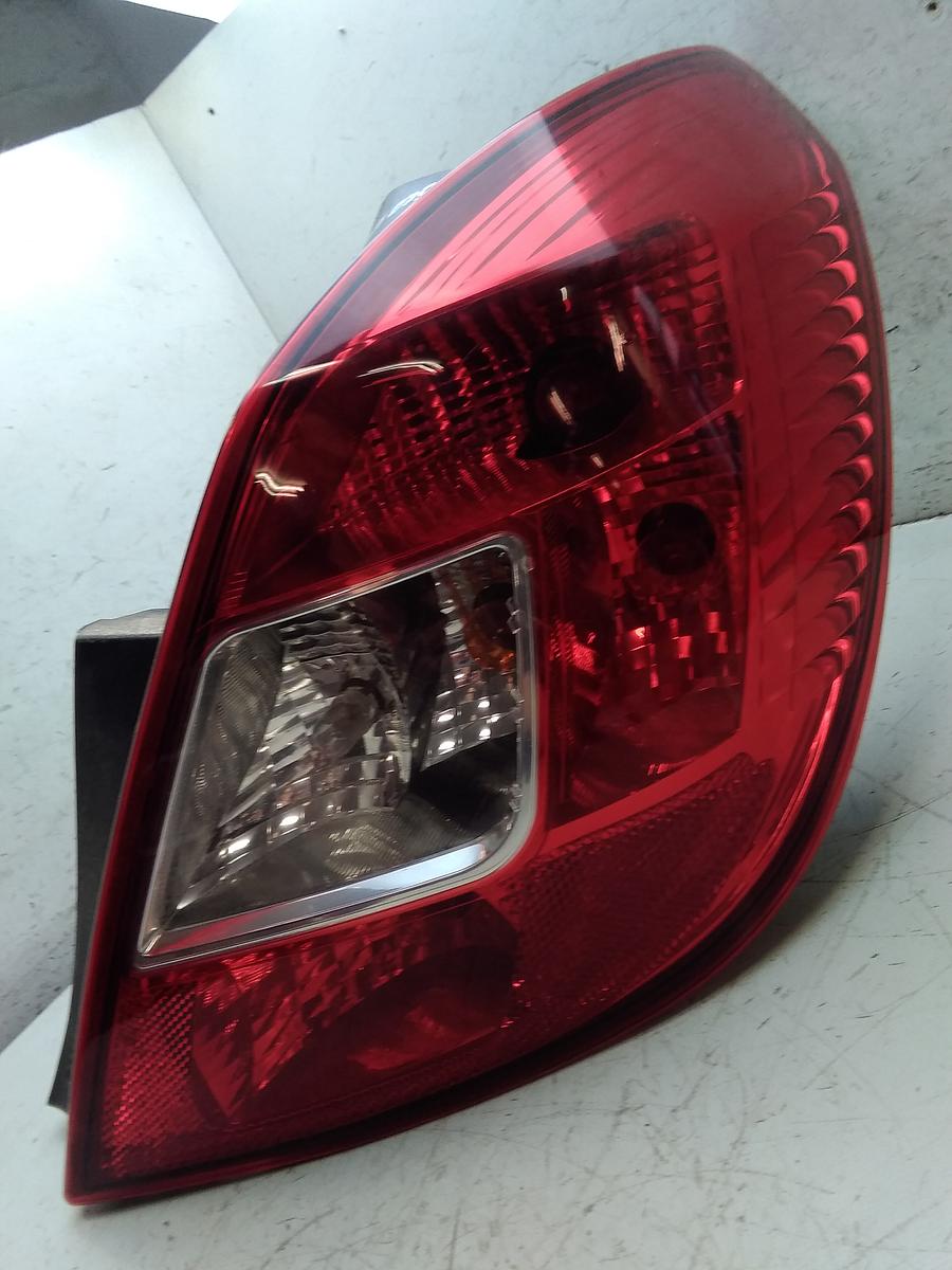 Opel Corsa D Bj.2009 original Rückleuchte Schlussleuchte rechts 5-türig