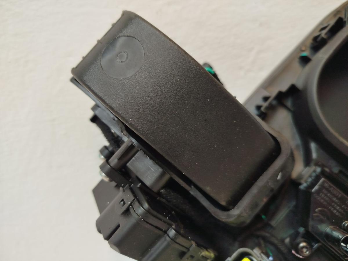 NIO EL6 Elektro SUV Ladeklappe Klappe HV Ladeanschluss