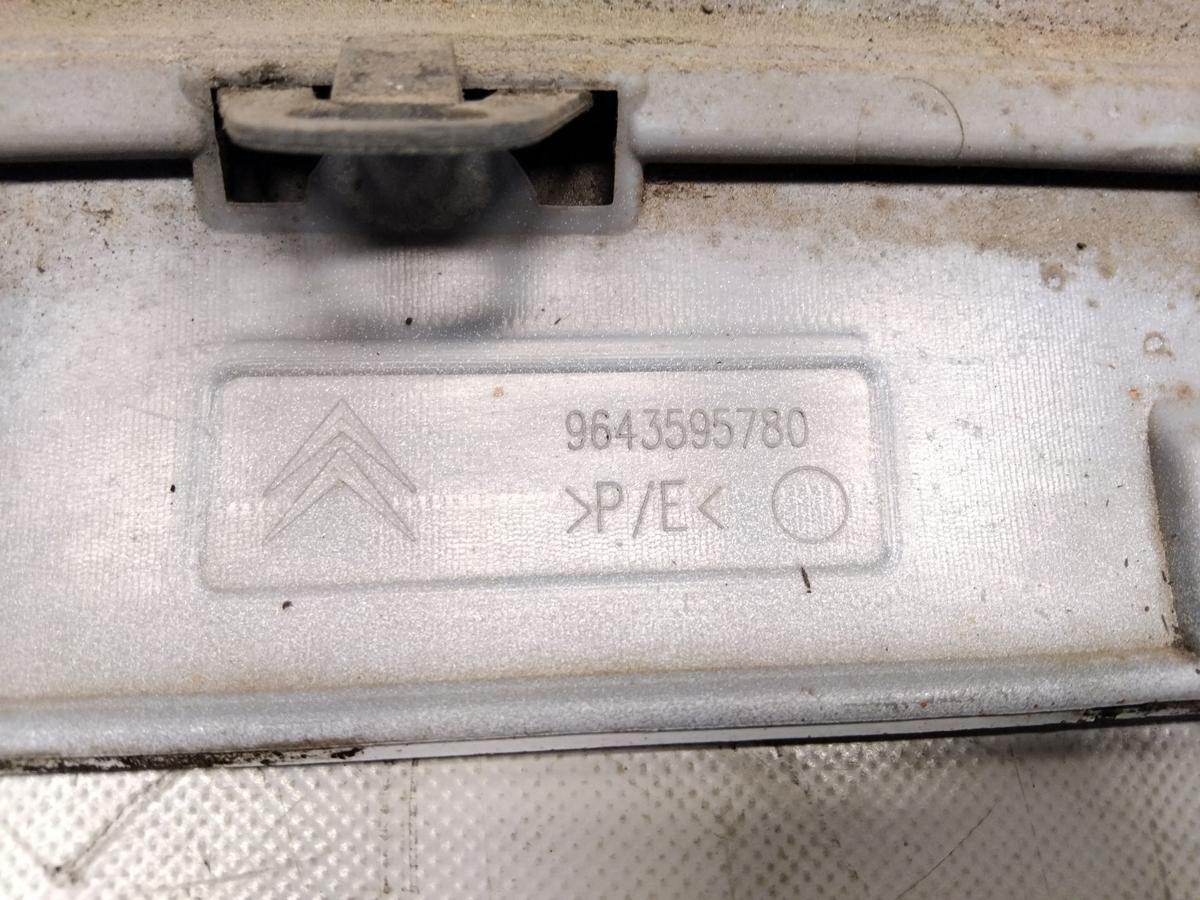 Citroen C2 original Stoßfänger Stoßstange hinten weiss EWP Bj.2010