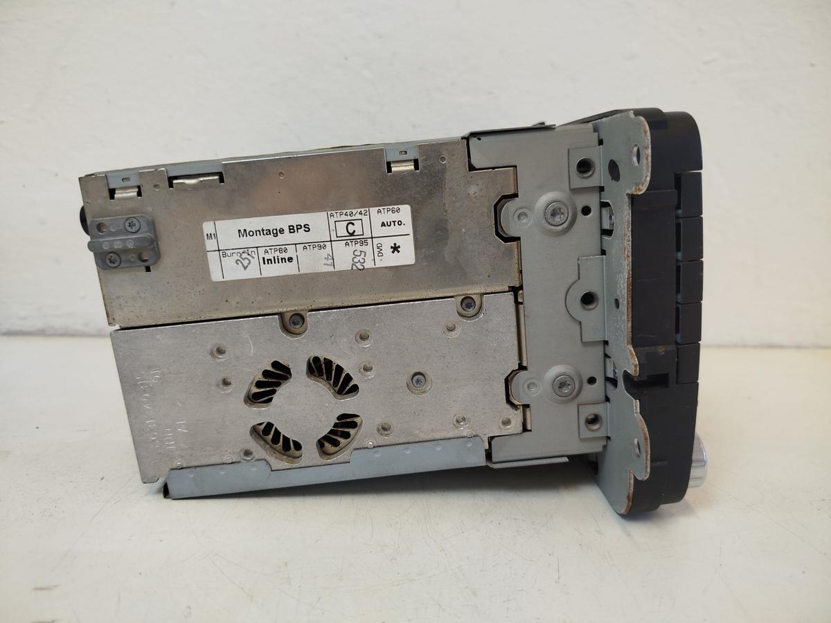 VW Passat 3C B6 Radio Navigationssystem MFD2 Navi OHNE Code OEM