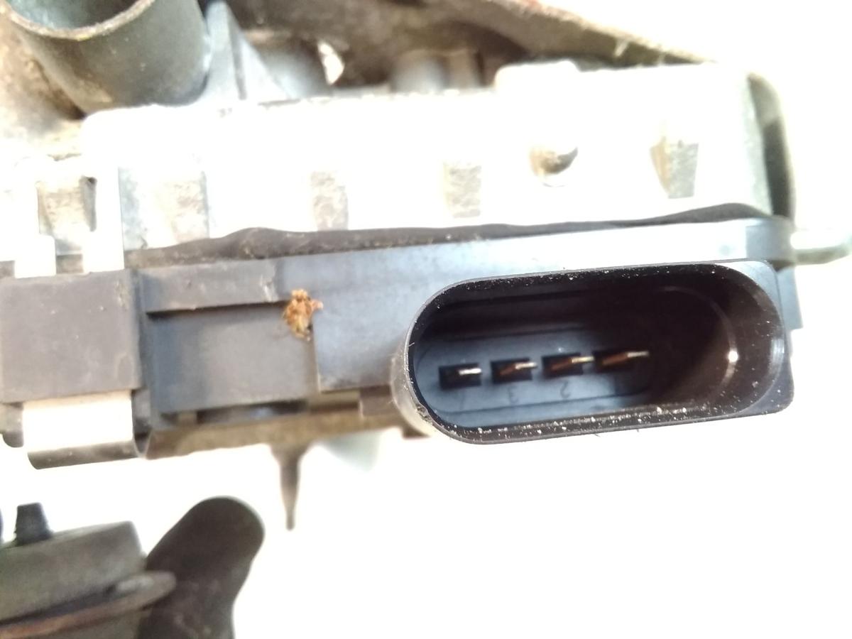 VW Touran 1T original Wischermotor vorn links mit Gest&auml;nge Bj.2003