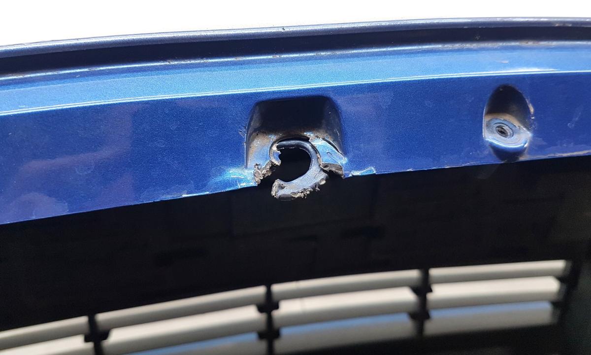 Renault Scenic II Stoßstange Stoßfänger vorn in TEI45 Blau Ottoman Bj2005