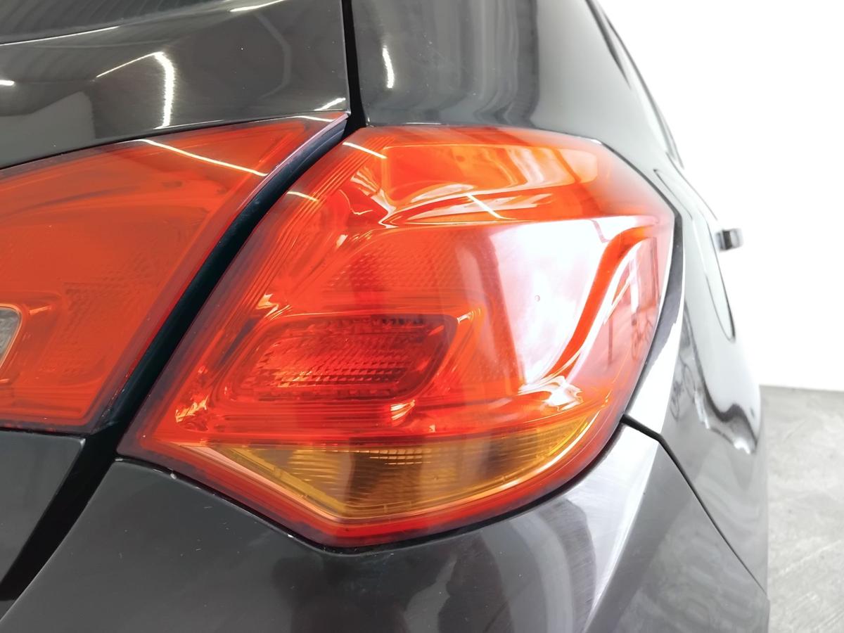 Opel Astra J 5-T&uuml;rer Flie&szlig;heck original R&uuml;ckleuchte Heckleuchte rechts BJ2012