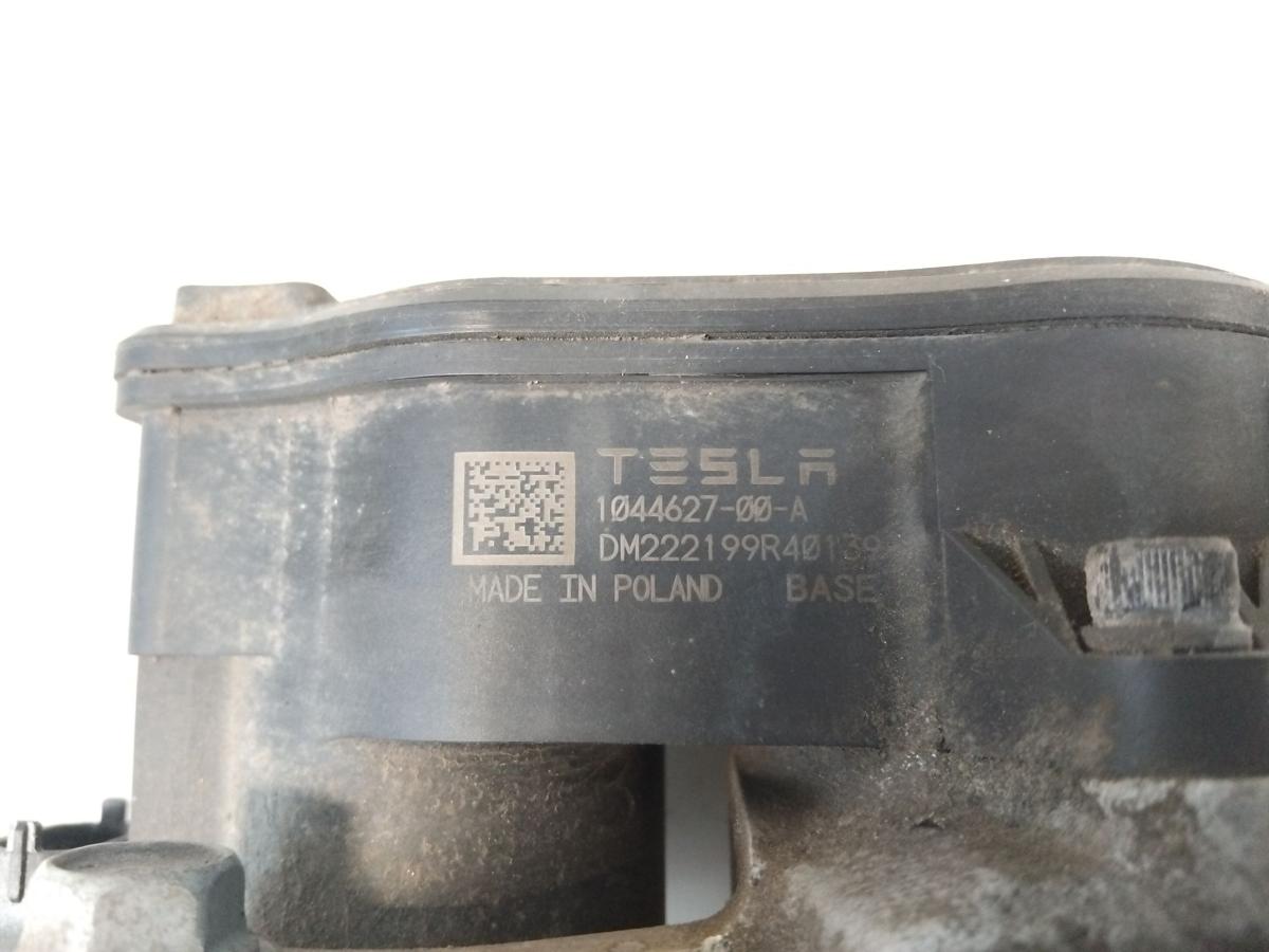 Tesla Model Y original Bremssattel hinten links RWD nicht Performance BJ2023