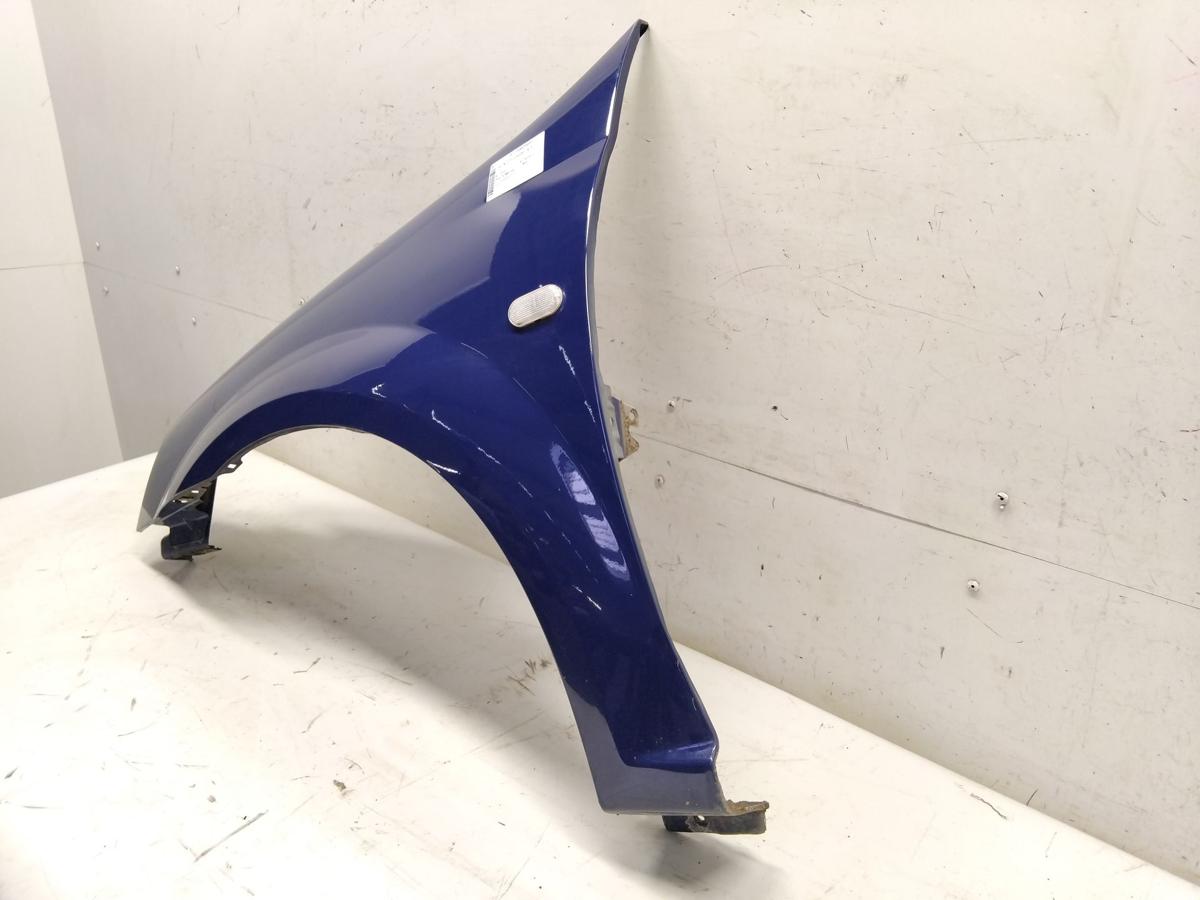 Dacia Logan Kombi original Kotfl&uuml;gel vorn links OV61H Marine Blau BJ2008