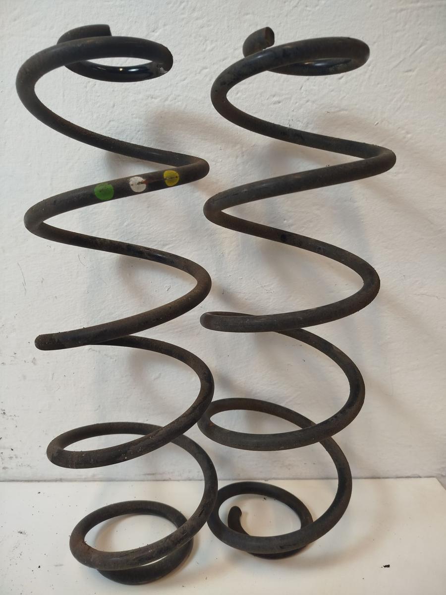 Peugeot 308 SW T9 Satz HInterachsfedern Feder Schraubenfeder hinten links rechts