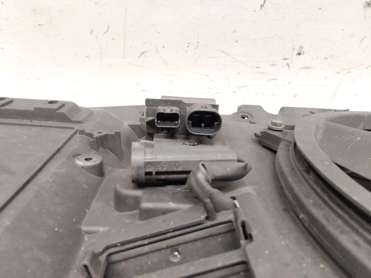 Citroen C4 Picasso original Elektrolüfter mit Frontmittelteil 1.6 88kw Bj.2010