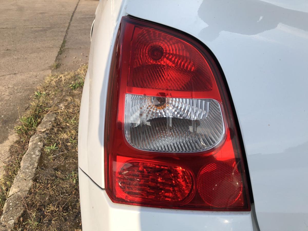 Renault Twingo 2 CN0 Rückleuchte links Rücklicht Heckleuchte Rückscheinwerfer