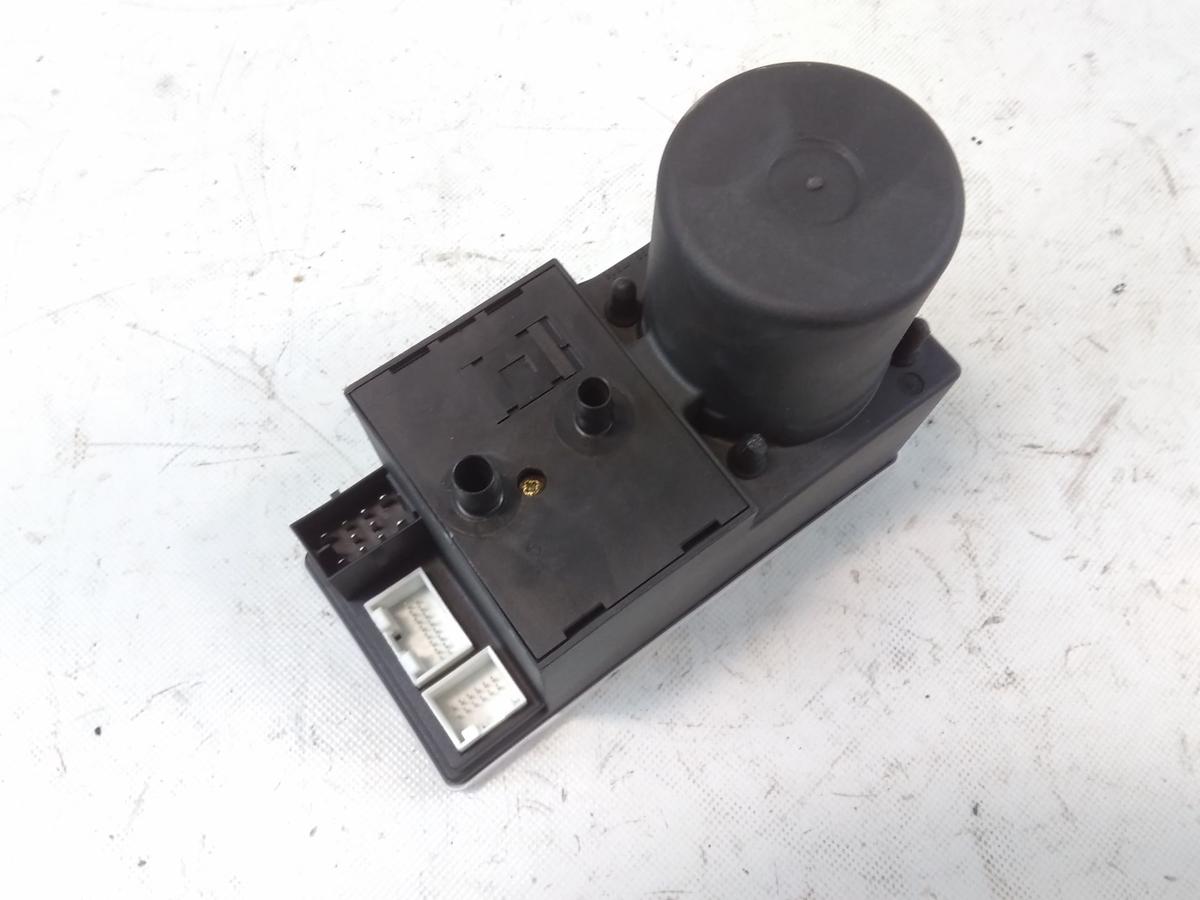 Audi A3 8L original ZV Pumpe Zentralverrieglung 3-türig 8L0862257K BJ1998