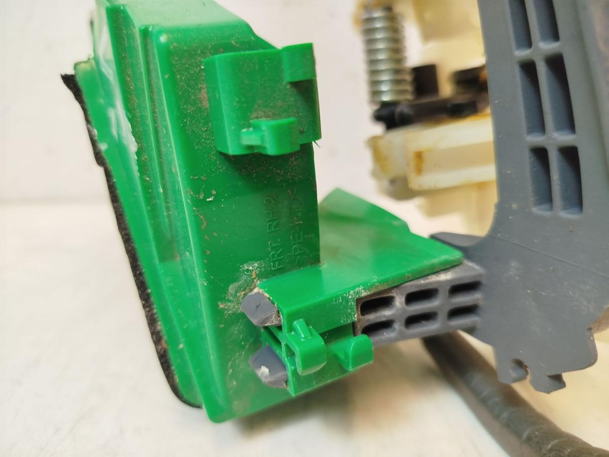 Hyundai i30 PD Mild Hybrid T&uuml;rschloss vorn rechts Beifahrert&uuml;r ZV OEM