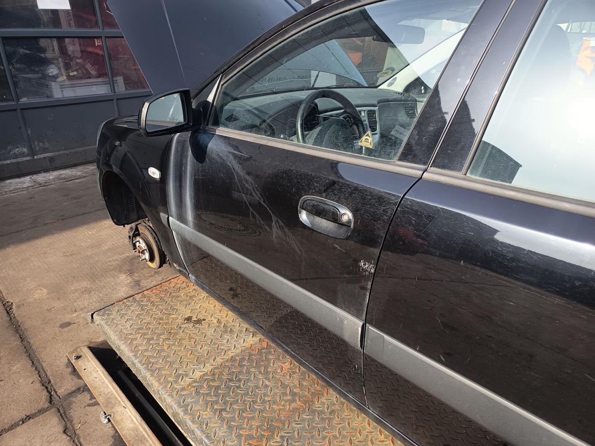 Kia Rio II original T&uuml;r vorn links Fahrer Midnight Black Bj 2009