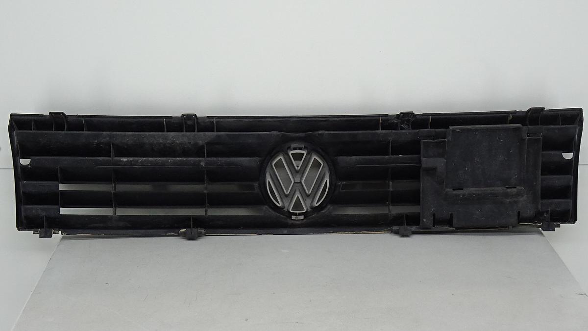 VW Polo 86C Coupe Bj1991 Kühlergrill mit Emblem 867853653G ab 1990