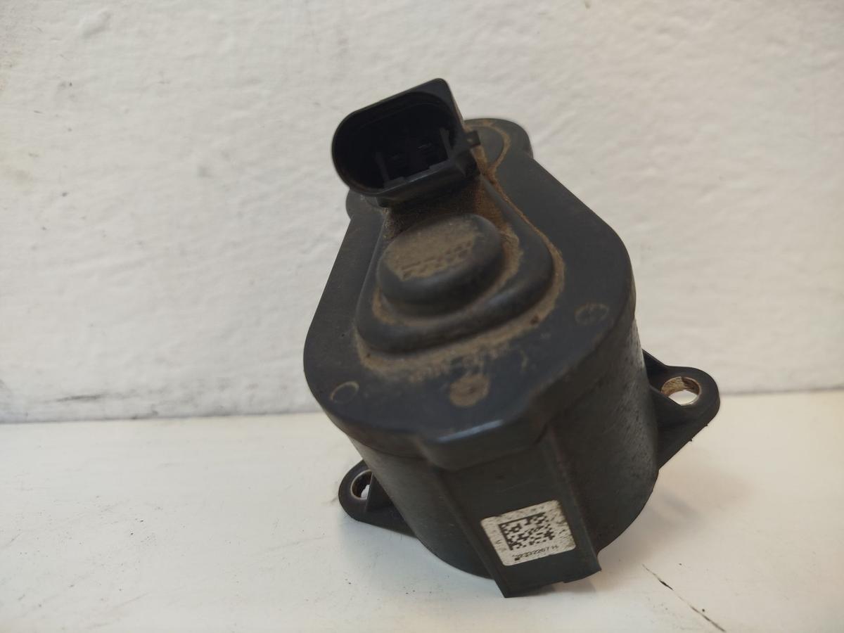 VW Passat 3C B7 Stellmotor Bremssattel hinten links elektrische Parkbremse