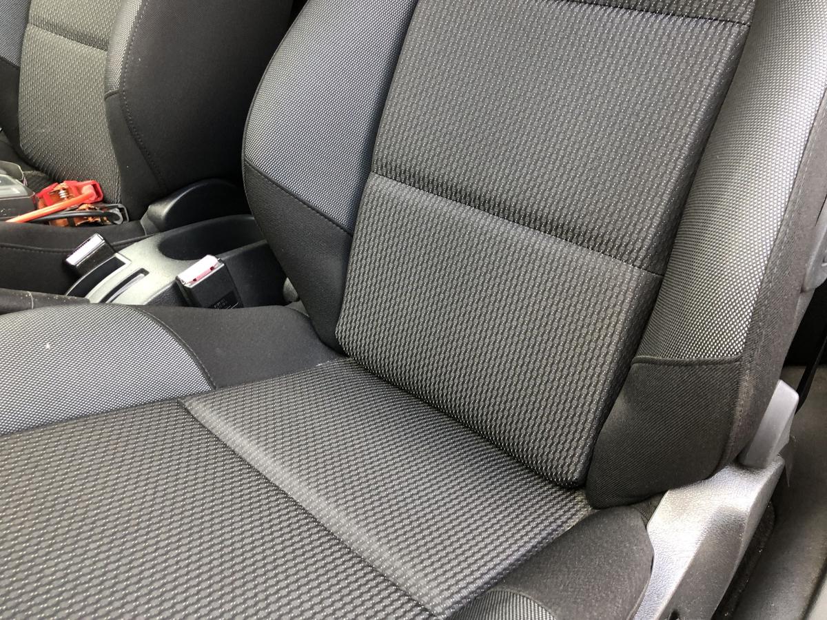 Peugeot 207 WA WC Sitz vorn links Fahrersitz ohne Heizung Autositz Stoff