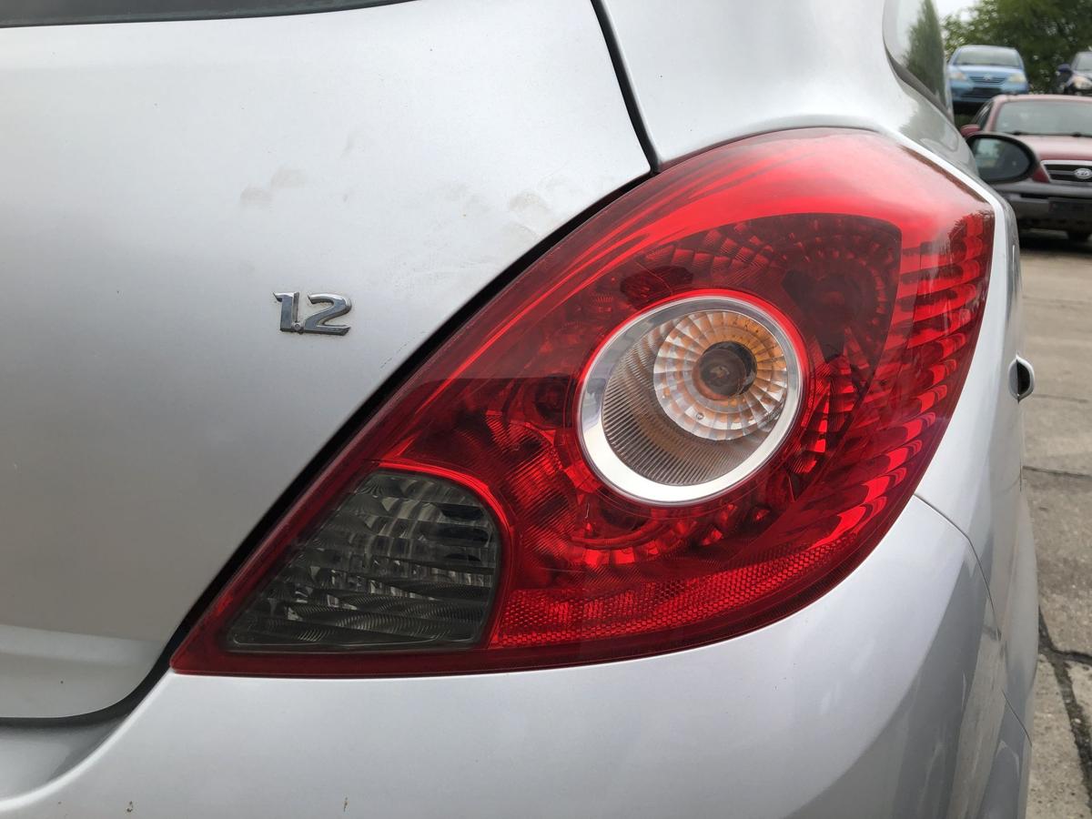 Opel Corsa D R&uuml;ckleuchte rechts R&uuml;cklicht Heckleuchte nur f&uuml;r 3 t&uuml;rer