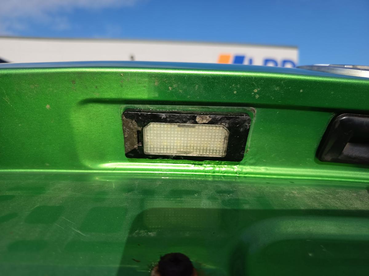 Skoda Rapid Spaceback original Heckklappe mit Scheibe F6Z Rallye gr&uuml;n Bj 2015