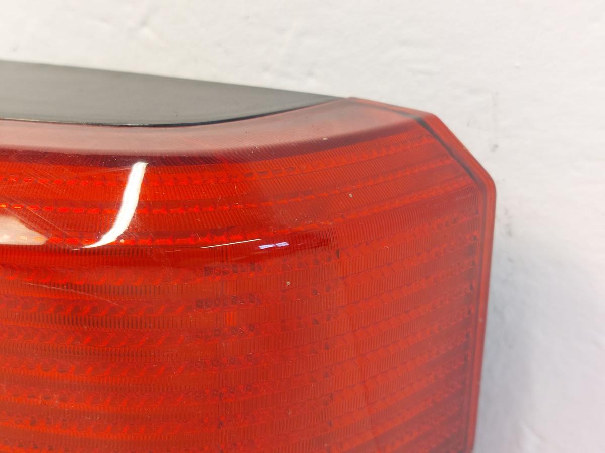 VW T4 7D Rückleuchte rechts Rücklicht Heckleuchte Ulo OEM Kasten Caravelle Multi