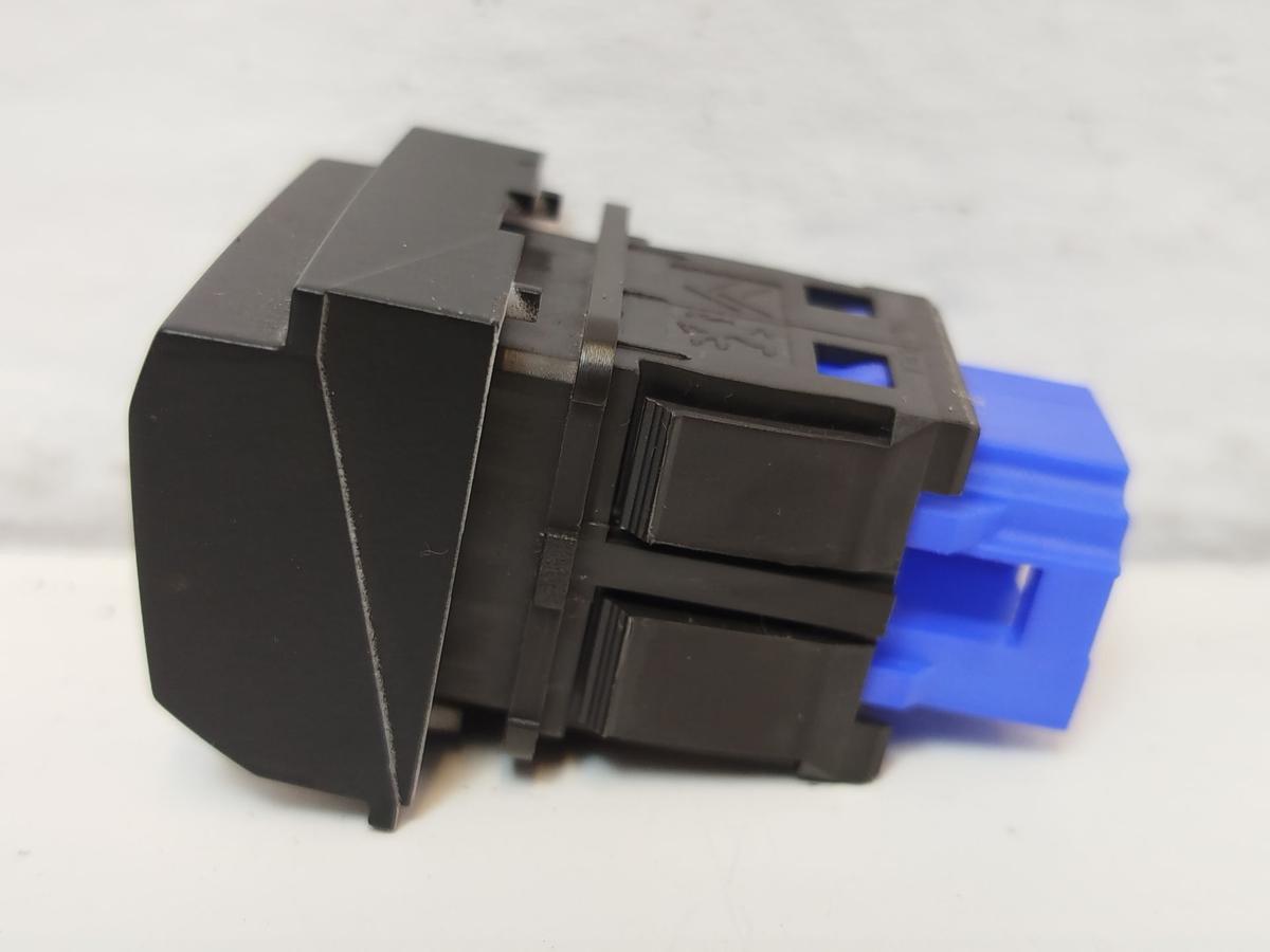 Peugeot 2008 I CU Schalter Warnblinkanlage Warnblinkschalter OEM