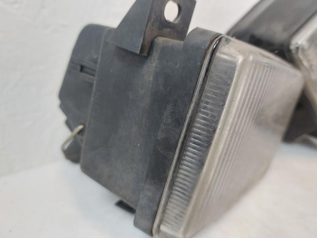 Volvo 440 K Satz Nebelscheinwerfer Nebelleuchten vorn links und rechts ab Bj 93