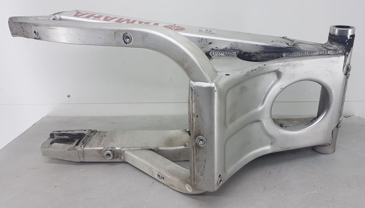 Yamaha YZF R6 RJ03 Schwinge Hinterradschwinge Bj2000 Schwingarm hinten