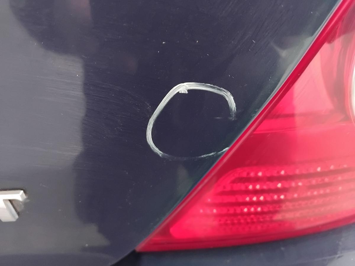 Renault Clio 2 Phase 4 und Campus Heckklappe mit Scheibe BJ2006