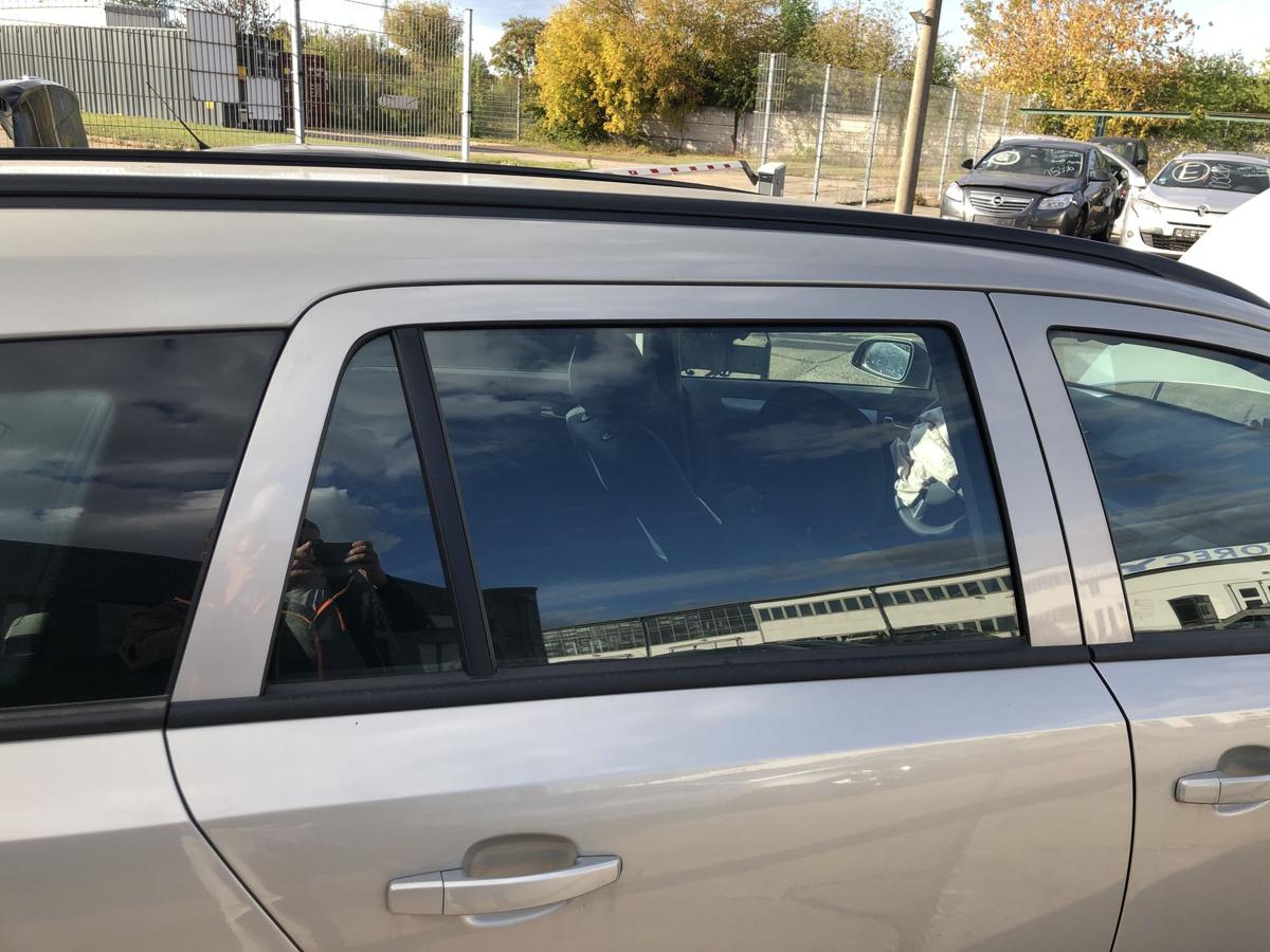 Opel Astra H Caravan Tür hinten rechts Fondtür Z167 Pannacotta Autotür Kombi