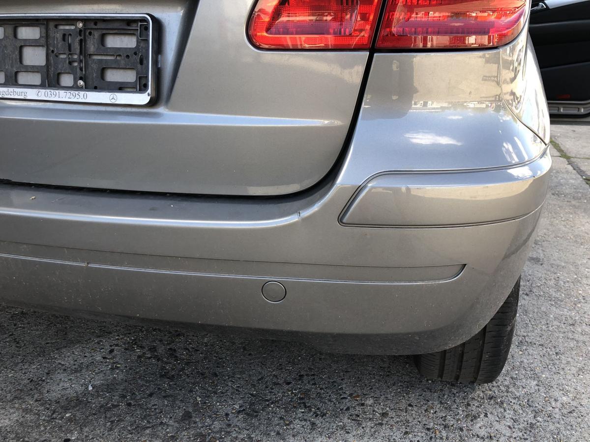 Mercedes B Klasse W245 Sto&szlig;f&auml;nger hinten Hecksch&uuml;rze Hecksto&szlig;stange 748 grau