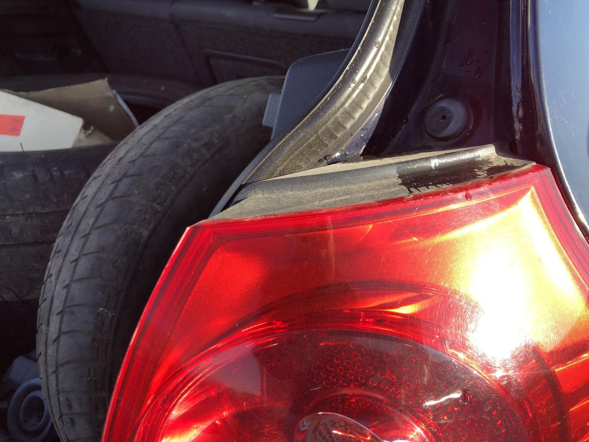 VW Golf 5 V 1K R&uuml;ckleuchte rechts au&szlig;en Ecke R&uuml;cklicht Heckleuchte 3/5 t&uuml;rer