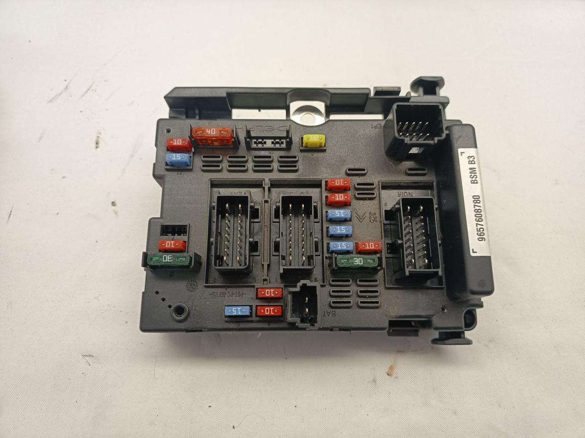 Peugeot 206+ orig Bordnetzsteuergerät Motorraum 9657608780 BSM B3 1.1 44kw HFX