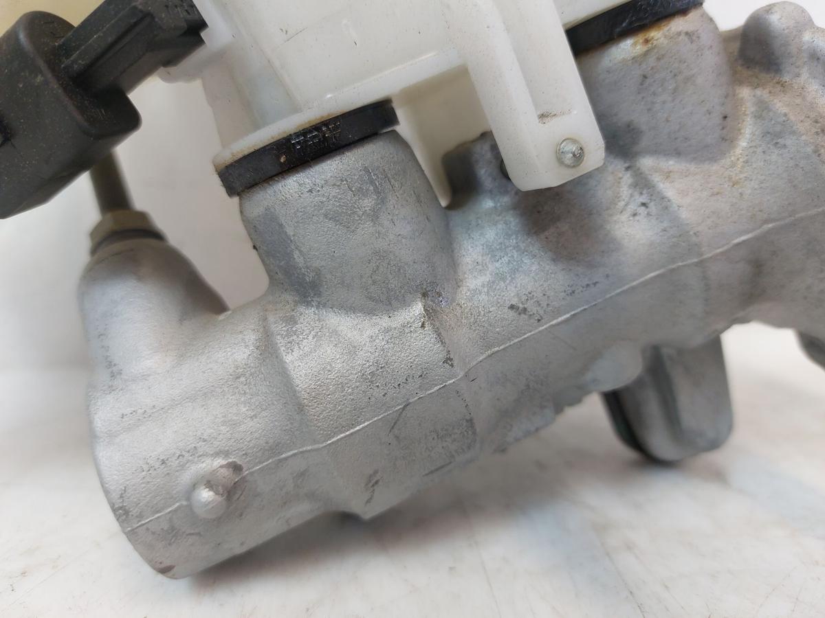 Audi Q2 Typ AG Hauptbremszylinder mit Behälter Bremsflüssigkeit TRW