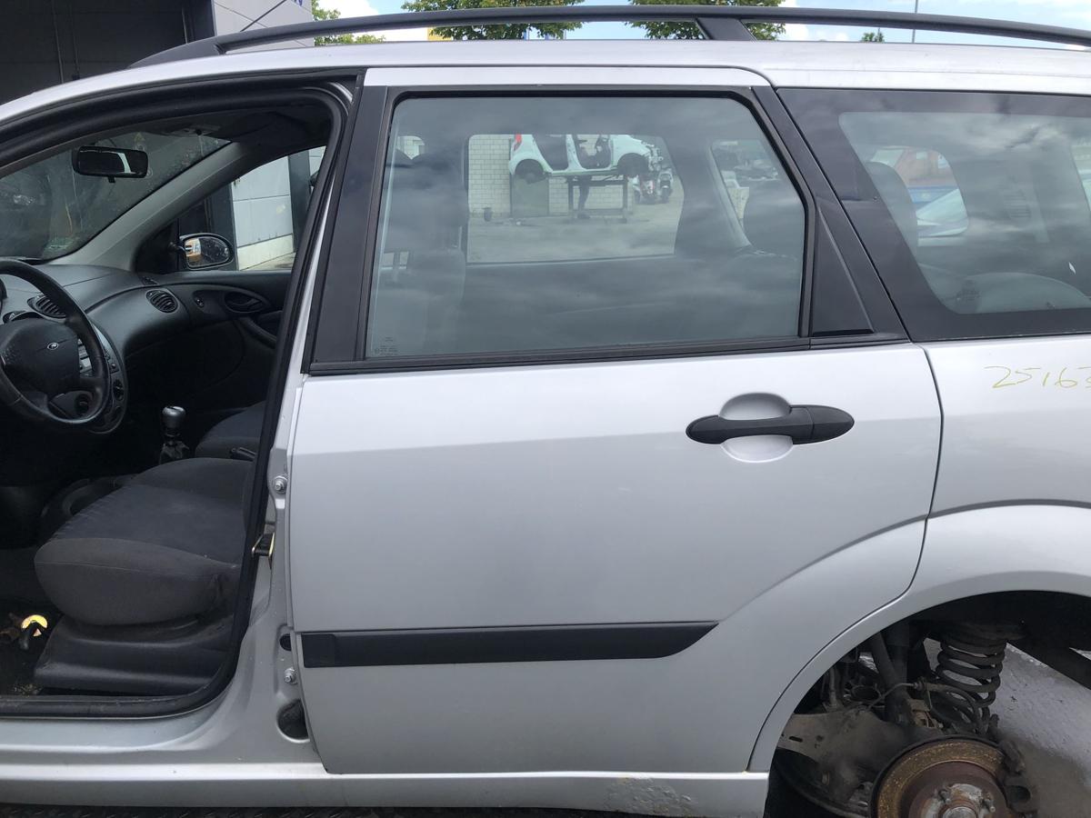 Ford Focus Turnier DNW original Tür hinten links Fond Polarsilber Bj 2001
