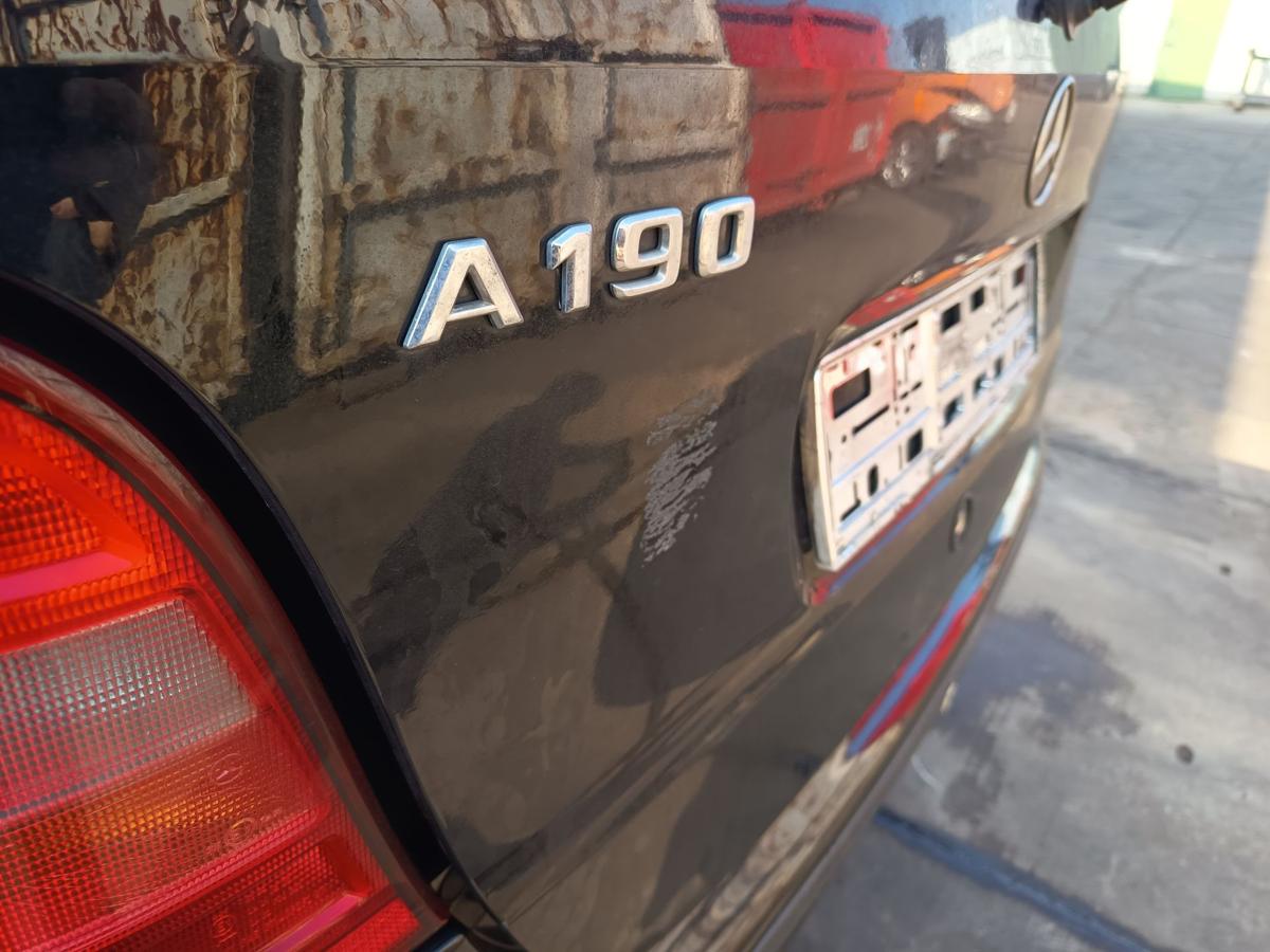 Mercedes A-Kl. W168 original Heckklappe mit Scheibe 696 Nachtschwarz Bj 1999