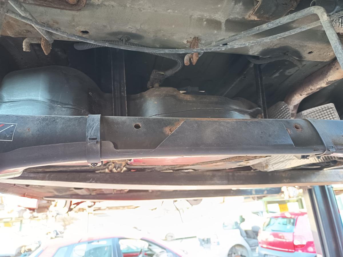 Citroen Berlingo II original Hinterachse Tr&auml;ger scheibengebremst Bj 2011