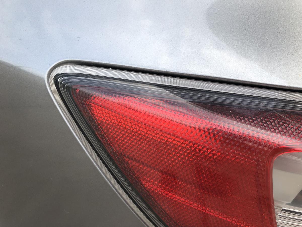 Mazda 3 Typ BL Rückleuchte außen links Rücklicht Heckleuchte nicht LED OEM