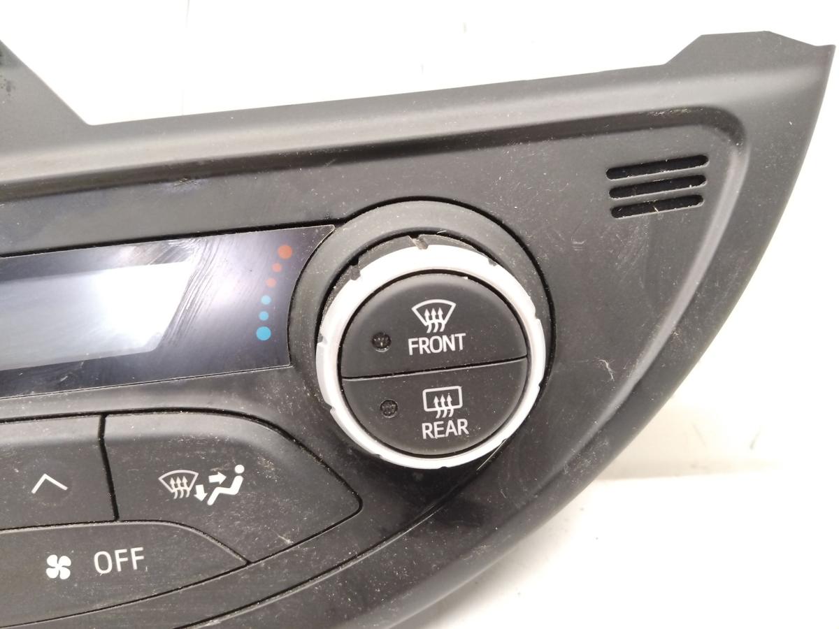 Toyota Yaris 3 XP13 Phase 3 original Klimabedienteil Klimaautomatik Bj.2020