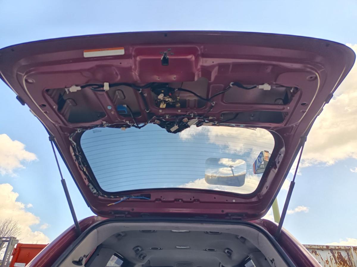 Kia Carnival III original Heckklappe mit Scheibe R9 Rubinrot Bj 2006