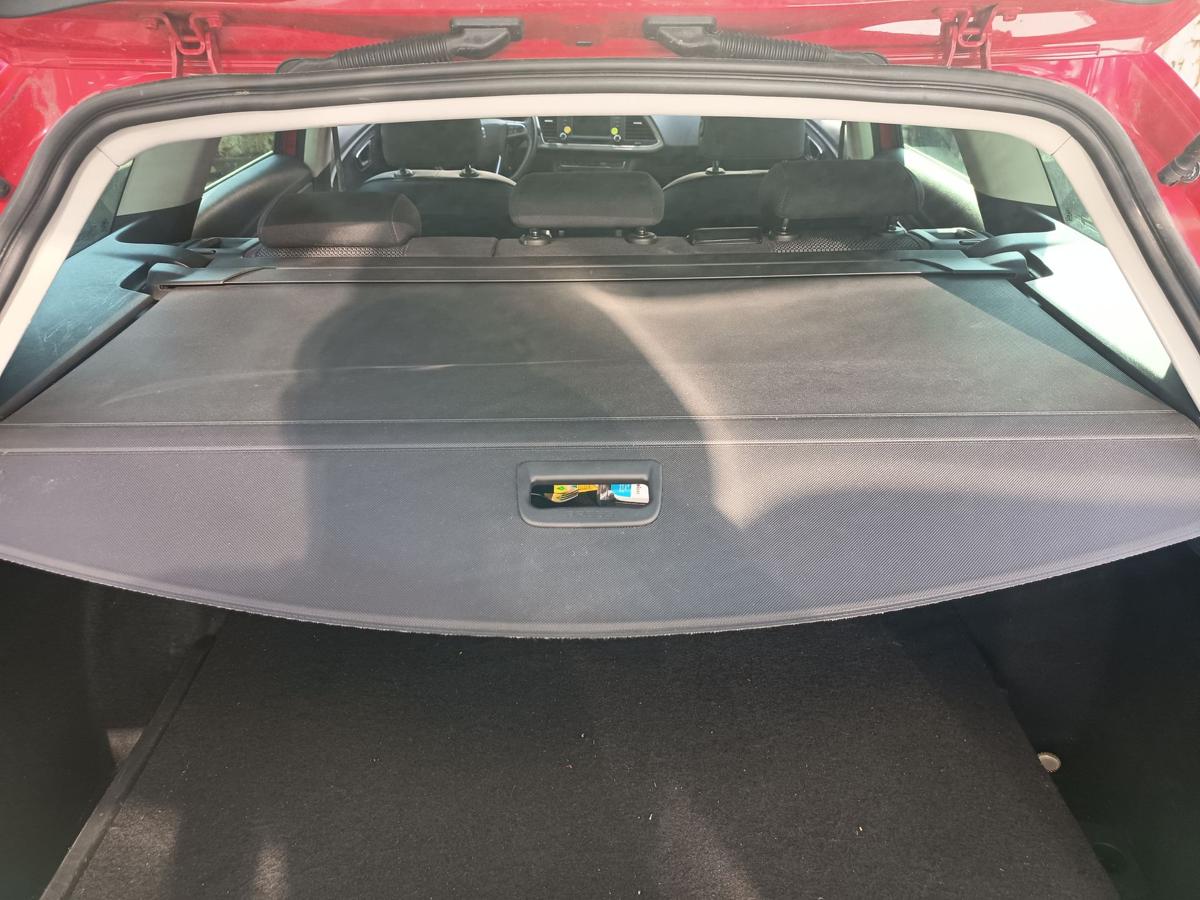 Seat Leon ST 5F originale Laderaumabdeckung/Laderaumrollo 5F9867871 FZ7 Bj 2015