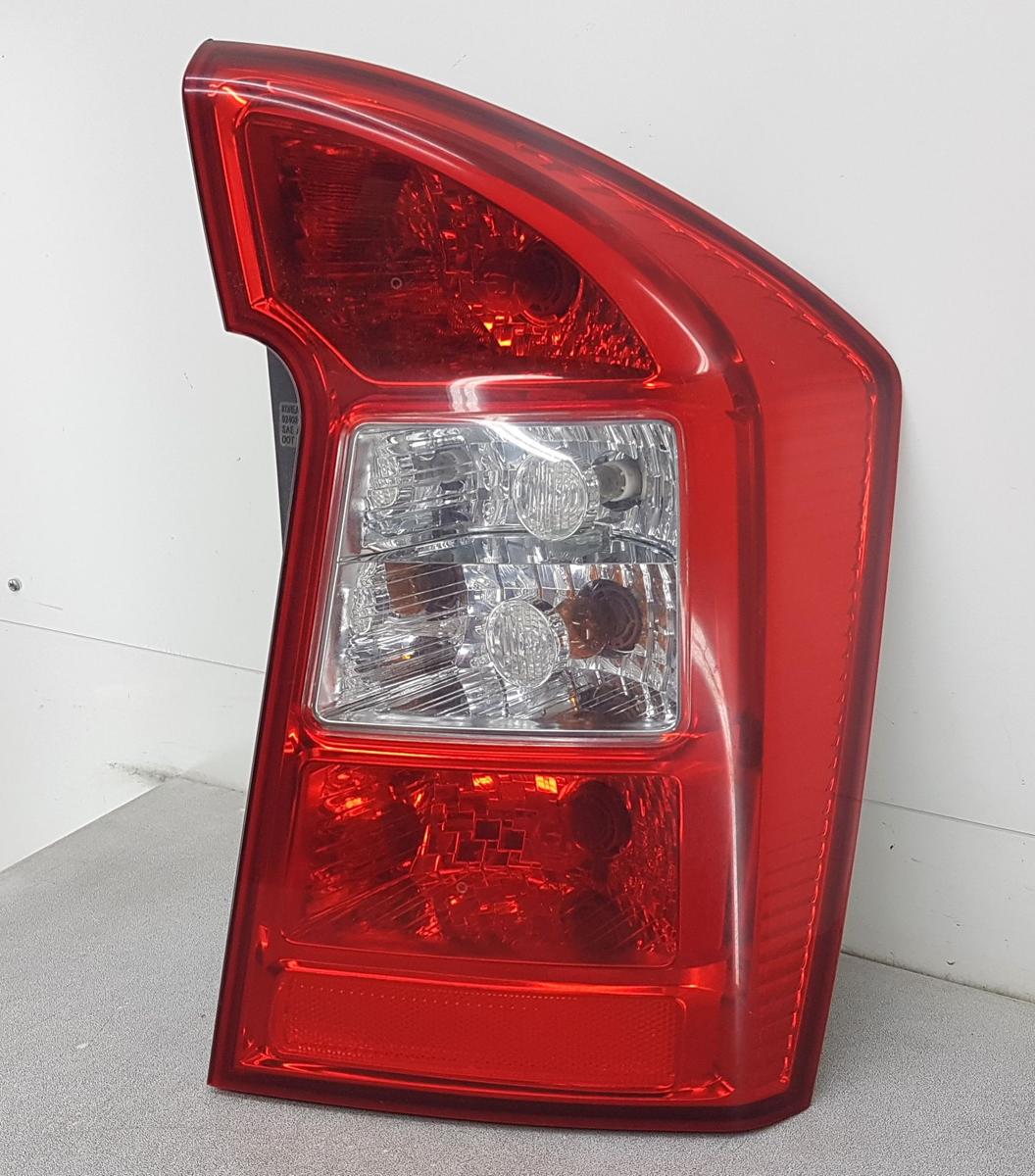 Kia Carens III R&uuml;ckleuchte R&uuml;cklicht rechts in rot weiss Bj2007
