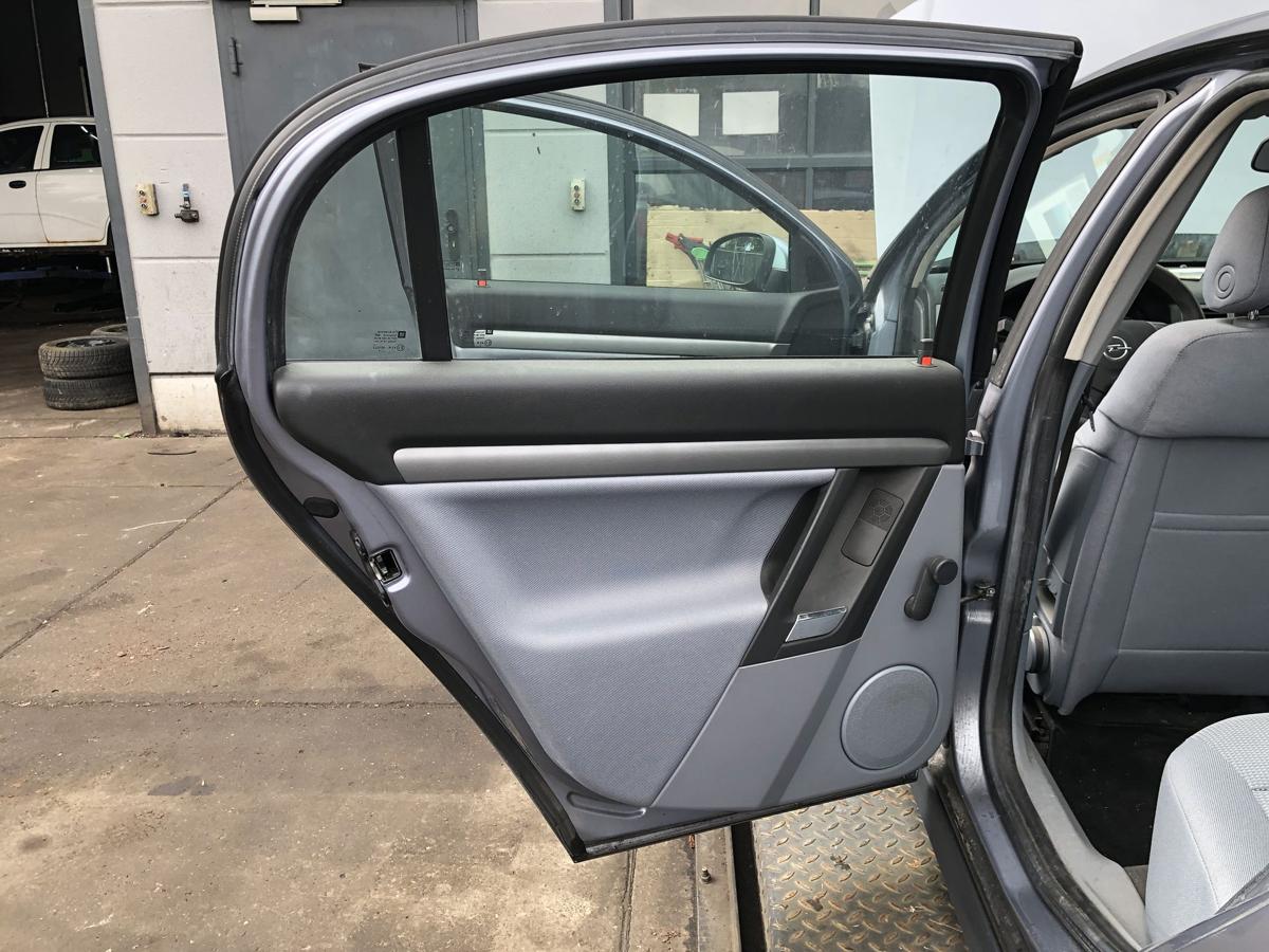 Opel Vectra C Limo 4trg original Tür hinten links Fond Z163 Lichtsilber Bj 2004