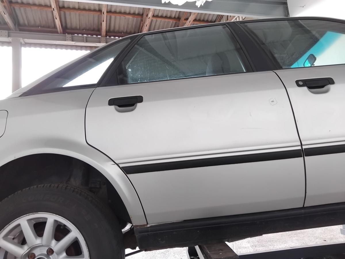 Audi 80 B4 Limousine T&uuml;r hinten rechts LY7T Kristallsilbermetallic BJ1992